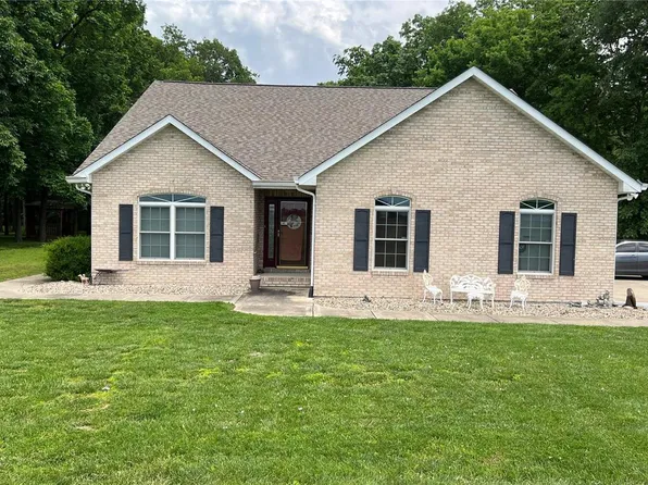 10640 Barths Lake Rd, Bunker Hill, IL 62014