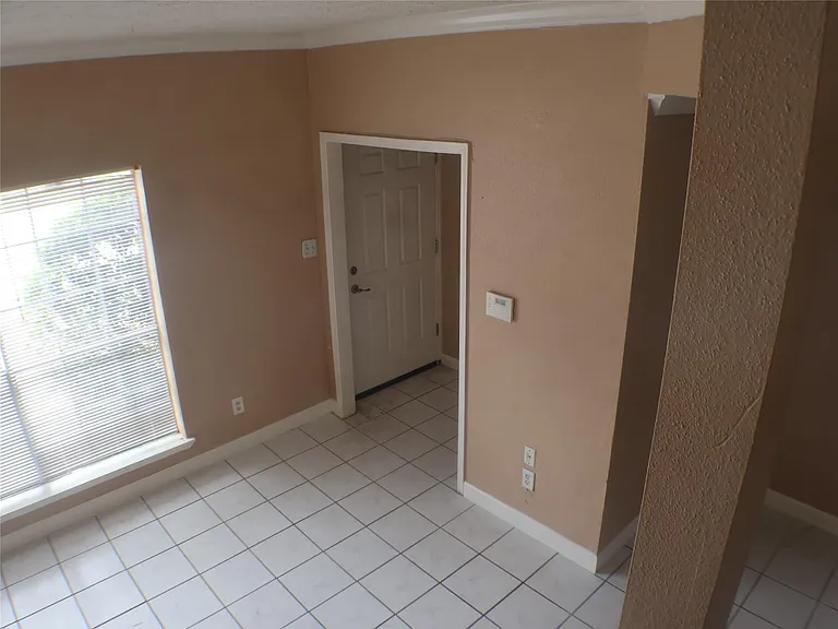 7700 Creekbend Dr #33 — Photo 15