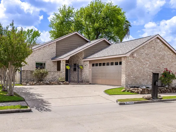 14131 Hillvale Dr, Houston, TX 77077