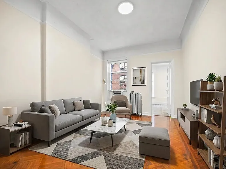 2591 Bedford Ave #3 — Photo 2