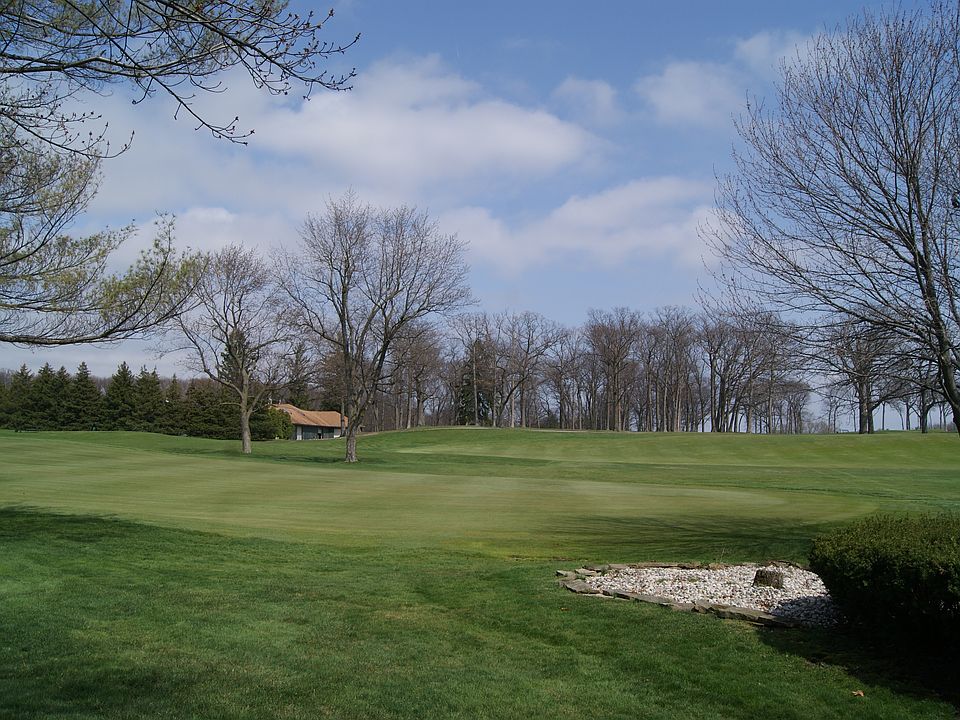 2nd image of 3637 Lahser Rd