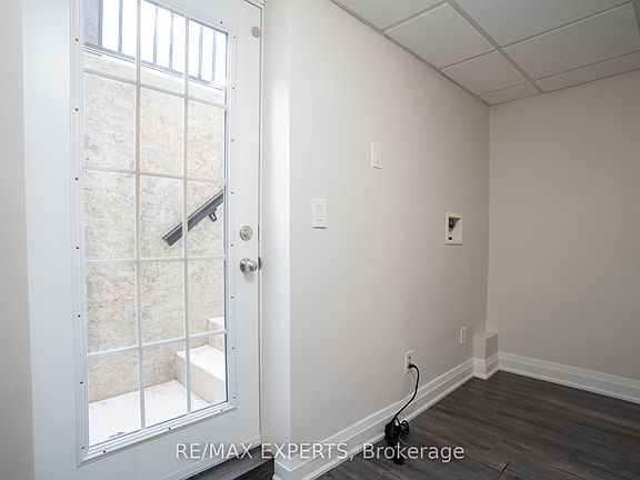 4th image of 10 Blue Diamond Ter