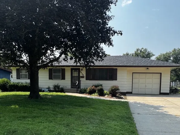 1439 N 7th St, David City, NE 68632