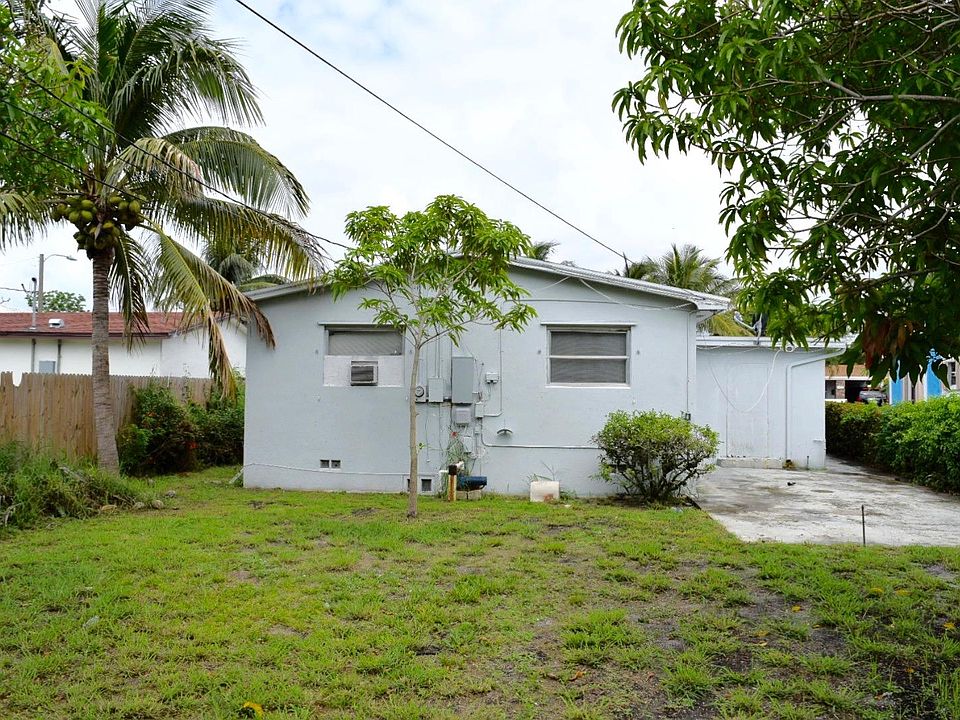 2nd image of 810 S E Street E