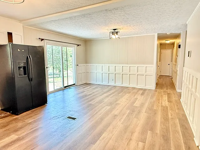 2527 Kingston Dr — Photo 7