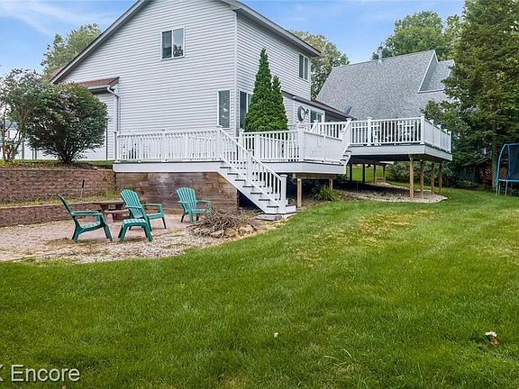 2nd image of 1443 Johns Ct