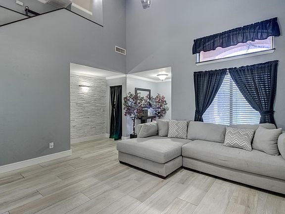 3rd image of 38185 N Jonathan St