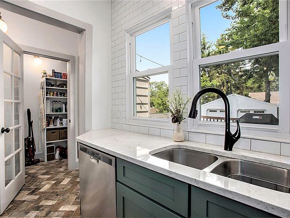 4th image of 2129 Audobon St SW