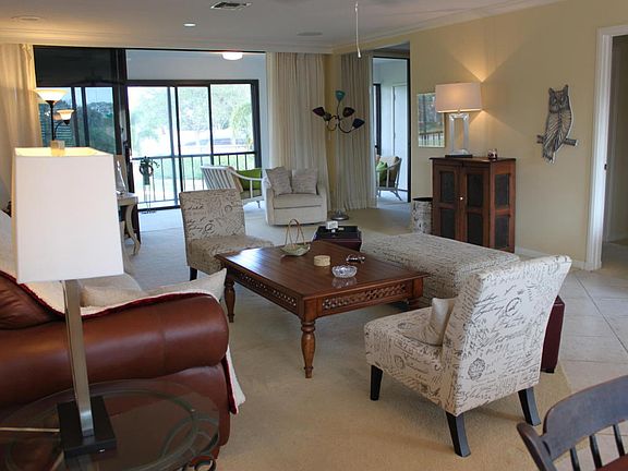 5th image of 2 SE Turtle Creek Dr #D