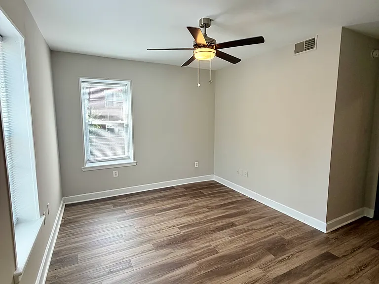 4066 Irving St #H — Photo 13