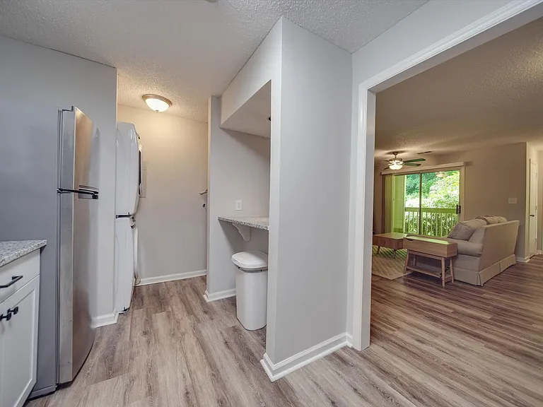 1052 Churchill Downs Ct #I — Photo 40