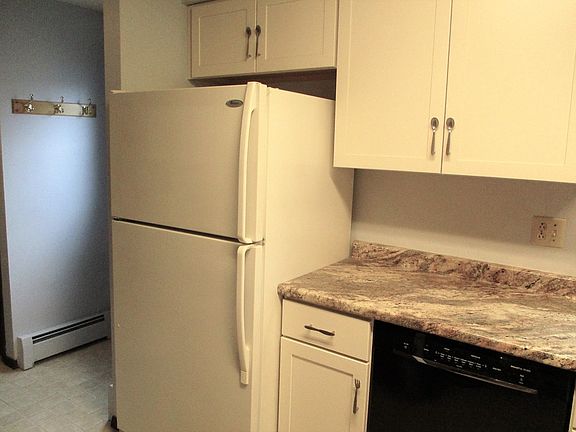 Refrigerator stays