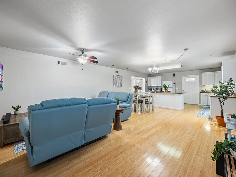 2615 Q St #2 — Photo 8