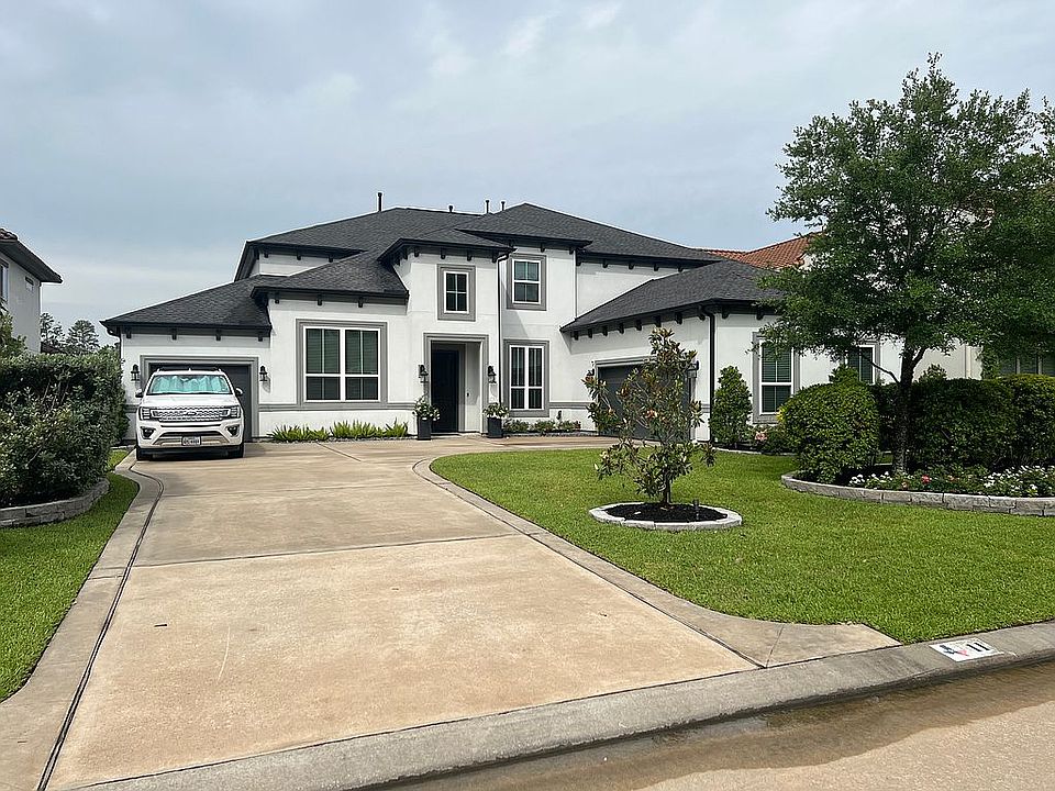 1st image of 11 N Curly Willow Cir