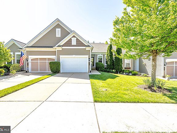 2nd image of 194 Castle Hill Dr