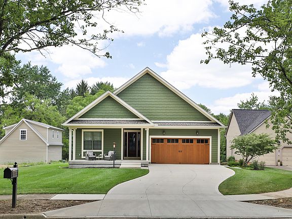 2nd image of 6003 Weatherburn Pl