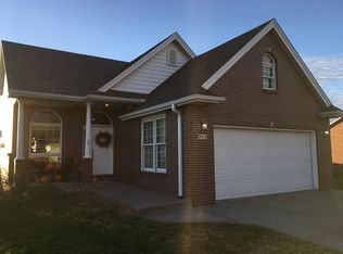 803 Tekolste Dr, Firth, NE 68358