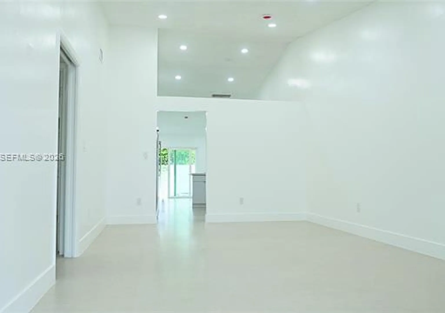5661 W 21st Ave # 0, Hialeah, FL 33016 — Photo 4