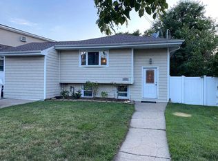1996 Newbridge Rd, Bellmore, NY 11710