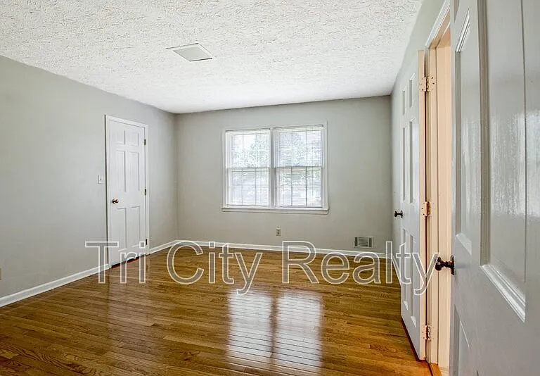 630 Hawthorne Pl — Photo 28