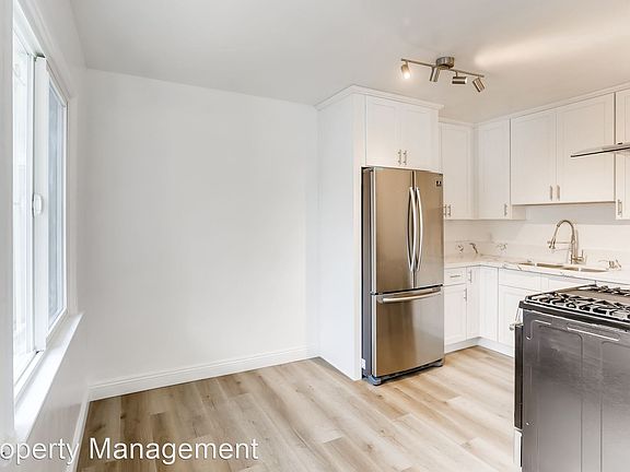 5th image of 230 N Berendo St #8589924