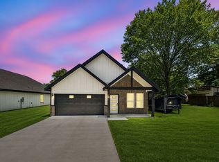 3104 Delafield Ln, Dallas, TX 75227