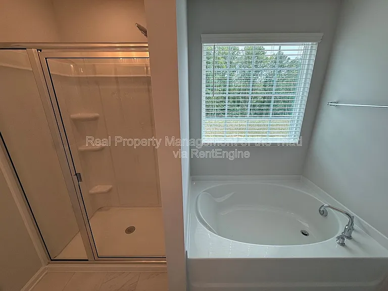 111 Oakdale Forest Ln — Photo 14