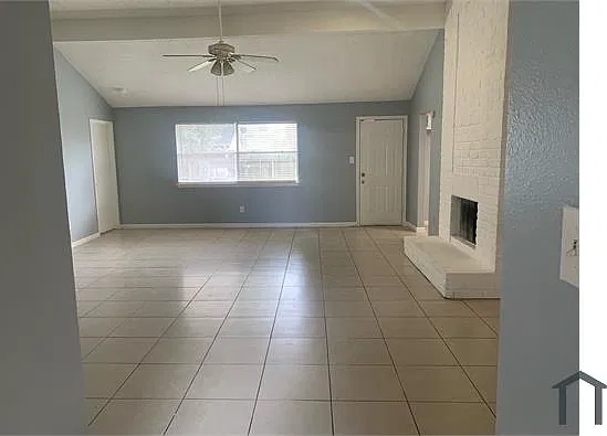 4 bed, 1667 sqft, $2,000 — Photo 3