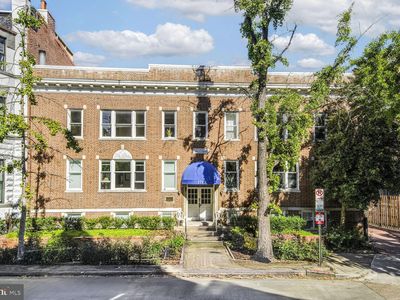 1715 Swann St NW APT 5, Washington, DC, 20009