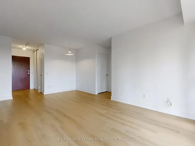 91 Townsgate Dr #312 — Photo 12
