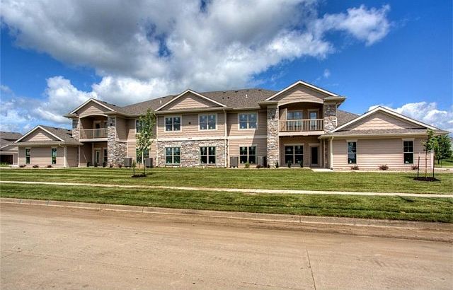 1st image of 2503 NE Oak Dr Unit 4