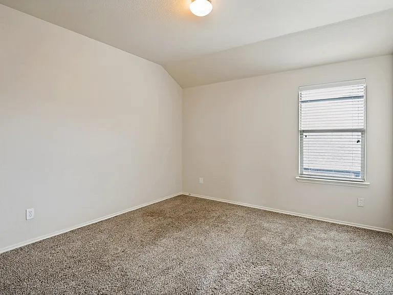 1305 Lone Pine Dr — Photo 15