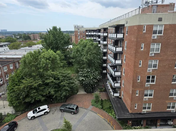 1666 Bell Blvd, Bayside, NY