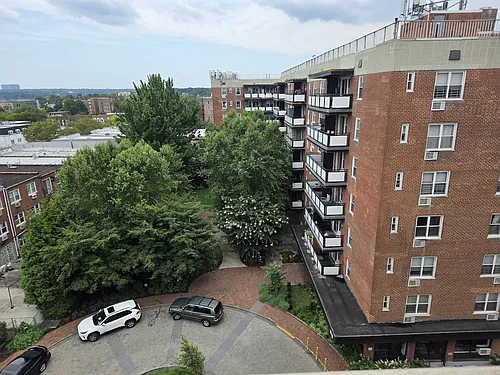 1666 Bell Blvd #4 Photo 1