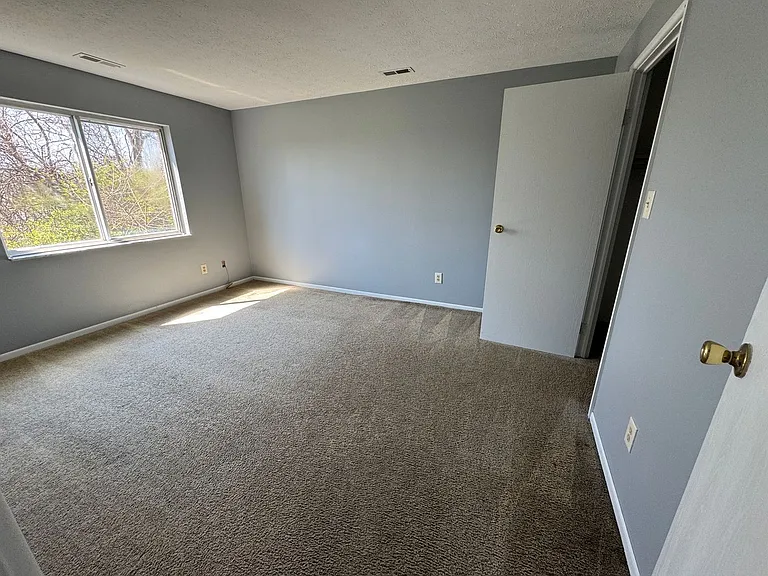 2771 Queen City Ave — Photo 4