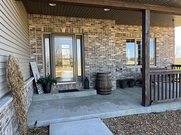 2nd image of 7439 Lee ROAD