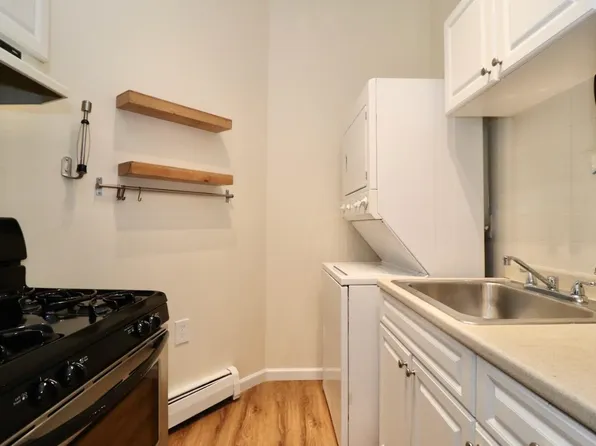 168 Coles Street image 7 of 12