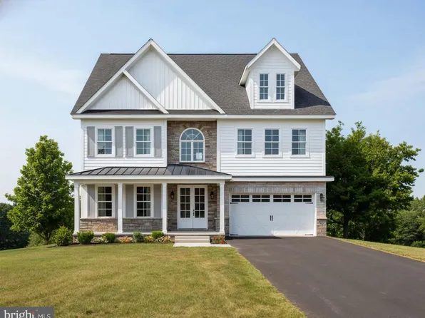 17979 Old Triangle Rd, Triangle, VA 22172