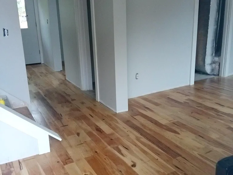1890 Castle Dr — Photo 3