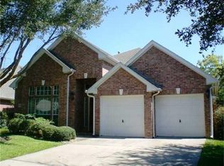 707 Avery Dr, Sugar Land, TX 77479