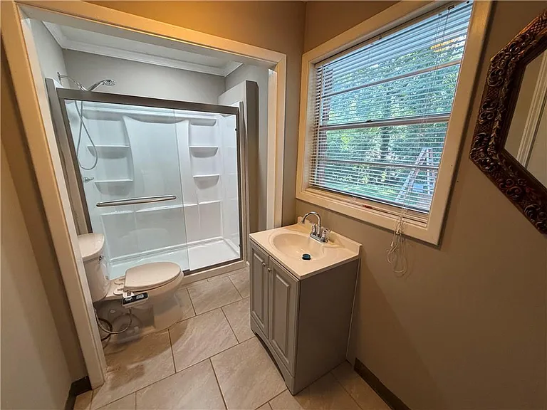 976 Dogwood Way — Photo 7