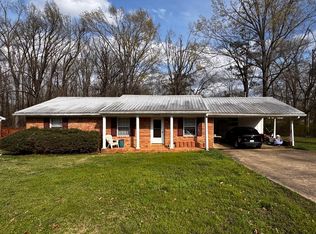 1402 Thomas St, Corinth, MS 38834