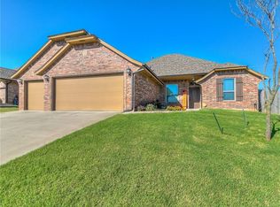 729 Drover Ln, Yukon, OK 73099