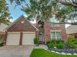 1127 Misty Lake Dr, Sugar Land, TX 77498