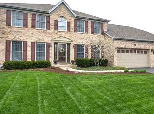 863 Sterling Ave, Geneva, IL 60134