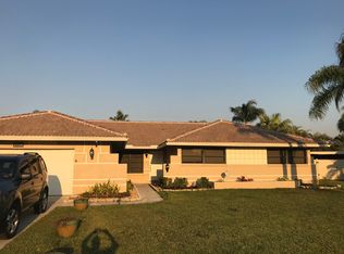 6520 Olde Moat Way, Davie, FL 33331