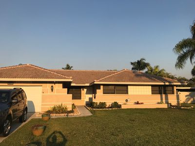6520 Olde Moat Way, Davie, FL, 33331
