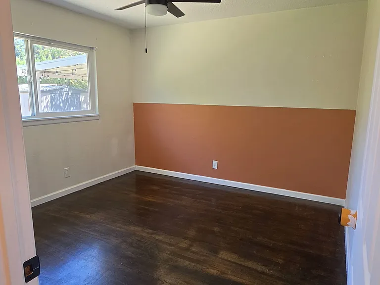 888 Glenn St — Photo 24