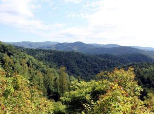 946 Timber Ridge Ln, Millers Creek, NC 28651