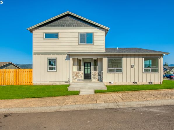 1099 SE Wiondsong Dr, Cascade Locks, OR 97014